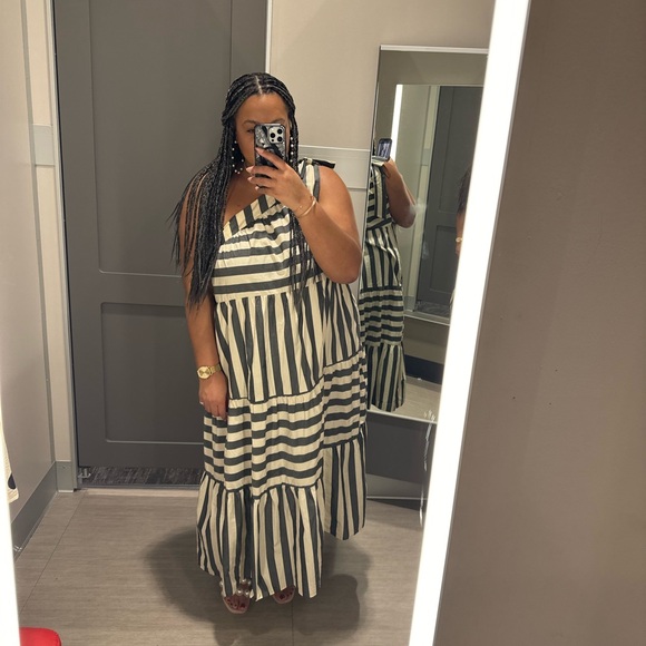 Meet your Posher, Kiki - Picture 2 of 4